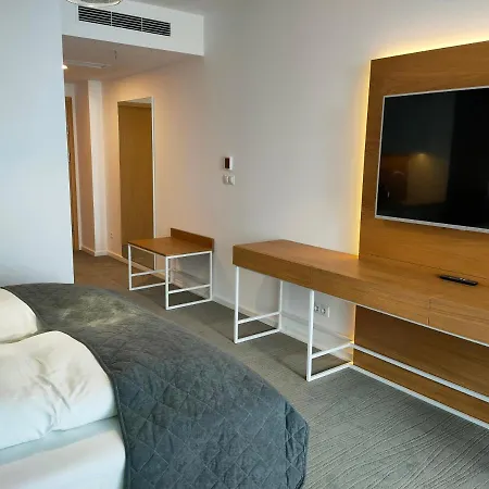 309 Natalie Seaside Park Apartment *